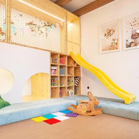 Lhotka Gasthuis 4*